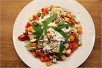 Avocadosalat med kylling og frisk mynte