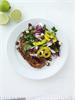 Tomatmarineret kotelet med rød krølsalat - Low FODMAP