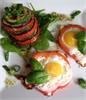 Sandies festlige spejlæg og grillet grøntsagstårn - Low FODMAP